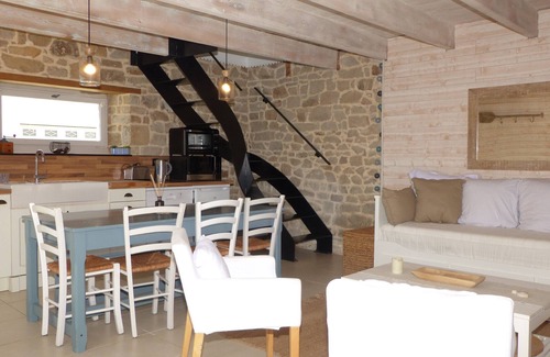 Saint-Philibert Ski Chalet | Sweet Fisherman Cottage