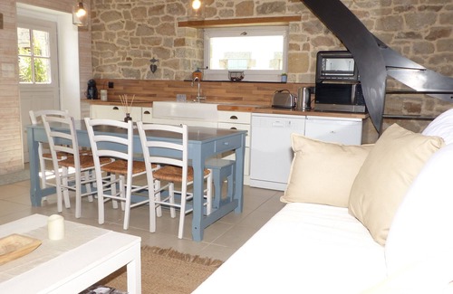 Saint-Philibert Ski Chalet | Sweet Fisherman Cottage