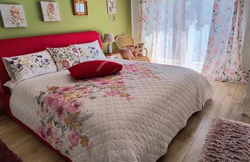 Tractorul Apartment | Sweet Garden Residence