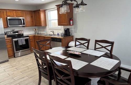 Fayetteville House | Sweet Home 2 BR