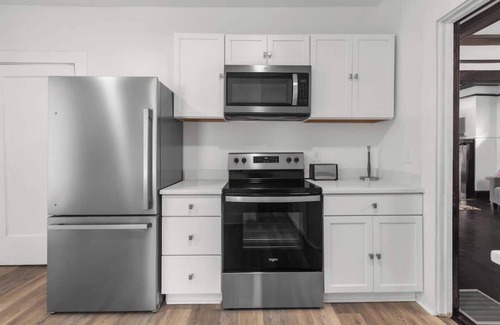 Frankfort House | Sweet Retreat Summary