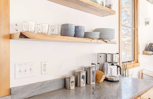 Hurdle Mills House | Sweet Summertime on the Lake: Modern Home near Hyco