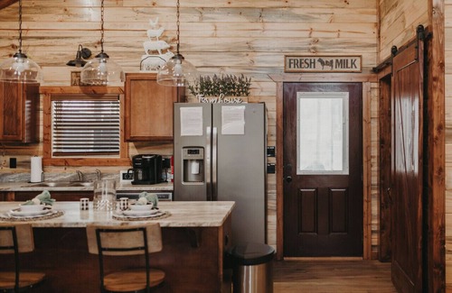 Broken Bow Apartment | Sweet Thang Luxury Cabin