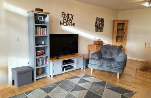 Norwich House | Swift Host - Owl Barn - Sleeps 2 - EV Charger - Pet Friendly