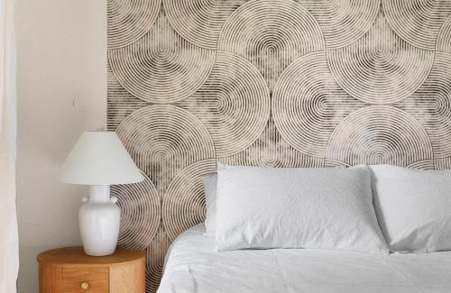 Barton Hills House | Swim at Barton, Sleeps 14 near Zilker, Downtown