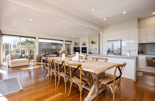 McCrae House | Swim in the pool or stroll to the beach