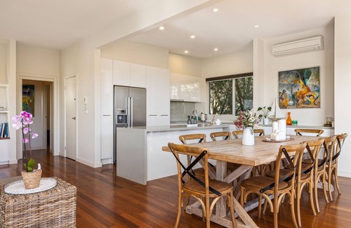 McCrae House | Swim in the pool or stroll to the beach