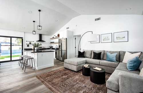 Southwest Village House | Swim up to cooking & entertainment, play corn hole, and relax by the fire at Cascada