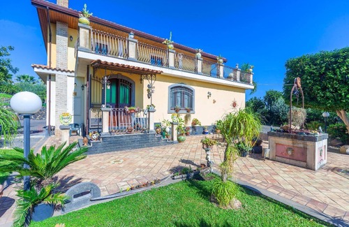 Fiumefreddo di Sicilia House | Swimming pool with jacuzzi, tropical park, prestigious stay, pool table, 2 kms from the beach