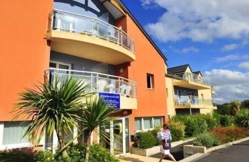 Carantec Apartment | Swimming pool, 45-50m², Carantec