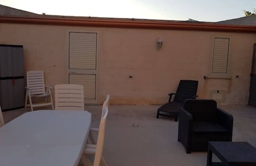 Parrinello Apartment | Swimming pool, kitesurfing.stay are adjacent.ideal for family vacation