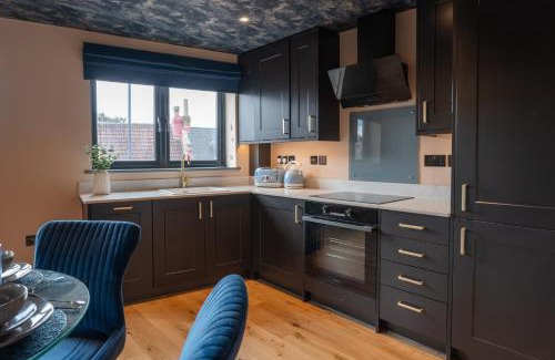 Easton Apartment | Swiper - 1 Bedroom Luxury Apartment by Mint Stays