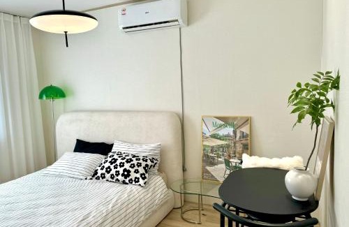 Suyeong-Gu House | Swiss Cottage