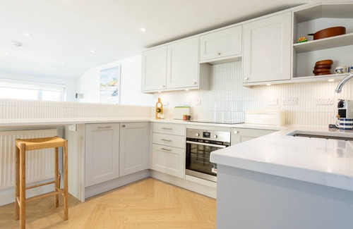 Rhosneigr House | Swn y Bae : Family-Friendly 4‑Bed Home with Sea Views in Rhosneigr | Managed by Anglesey Holiday Let