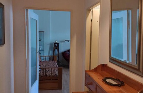 Charlottenburg-Wilmersdorf Apartment | Sybel