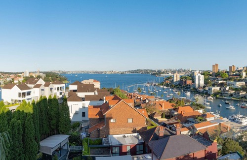 North Sydney Apartment | Sydney Harbour Bridge View Apartment