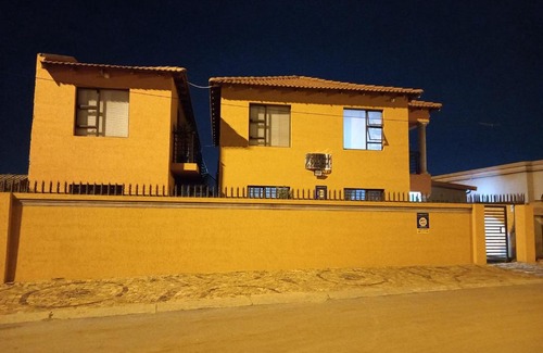 Greater Johannesburg Metropolitan Area Apartment | Sydney Z. Students Res