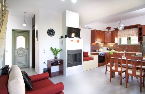 Roumeli Villa | Sylvia Villa, Peaceful Ambience