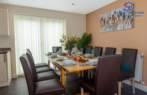 Leicester House | Syster Properties Quiet Leicester Stay with Free Parking LE3 Area Glen View