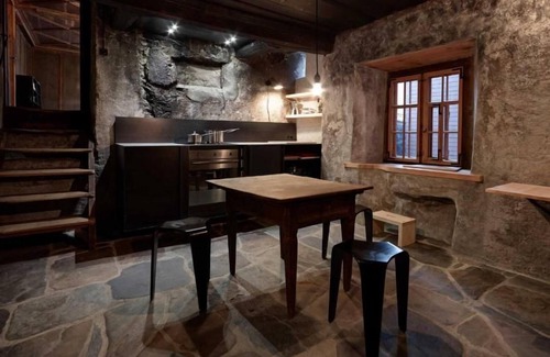 Valendas Apartment | Türalihus Upstairs - Ferien im Baudenkmal