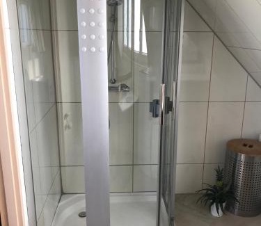 Zonnemaire Apartment | T Huuske tuinappartement met fantastisch uitzicht, nabij Zee