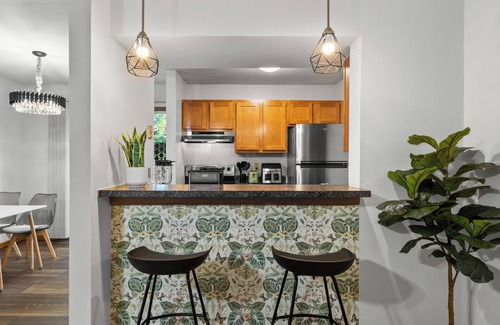 Airport Township Apartment | T Luxury Sweet Home 1 Bedroom Apartment - St. Louis Airport