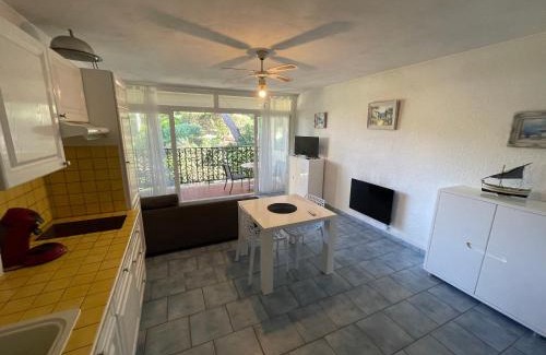 Les Sablettes Apartment | T1 avec Piscine à 300m des Plages pour 4 personnes - Résidence SAINT ELME