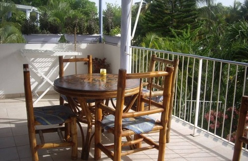 Le Gosier Apartment | T2 30 meters from the beach with Pool
