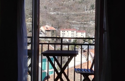 Ax-les-Thermes Apartment | T2 42m2 center 100m thermal establishment and 150m cable cars