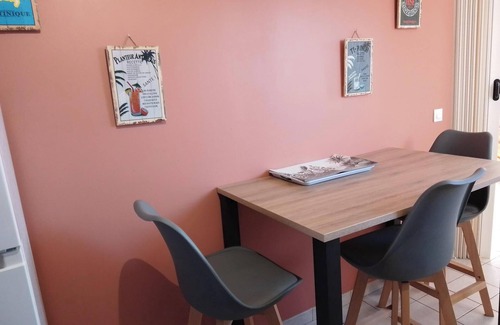 Savines-le-Lac Apartment | T2, ANTILLES, equipped terrace, the beach and shops are a stone's throw.