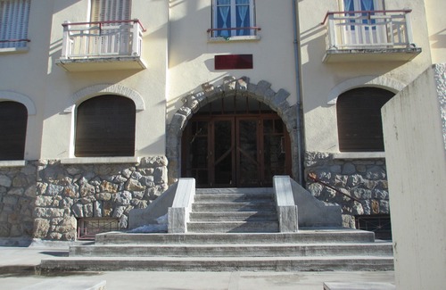 Ax-les-Thermes Apartment | T2 apartment small quiet residence