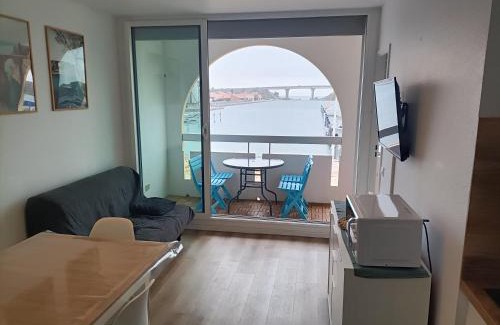 Leucate Apartment | T2 cabine avec très belle vue sur le port de plaisance