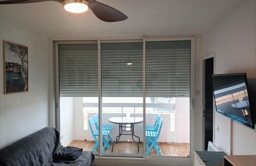 Leucate Apartment | T2 cabine avec très belle vue sur le port de plaisance