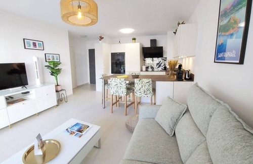 Frejus Plage Apartment | T2 Evasion Azur, 4p, sea view, terrace, parking