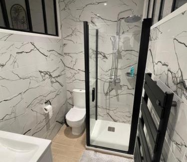 Graslin - Commerce Apartment | T2 Haut de Gamme en Hyper Centre, Rénové Avec Soin