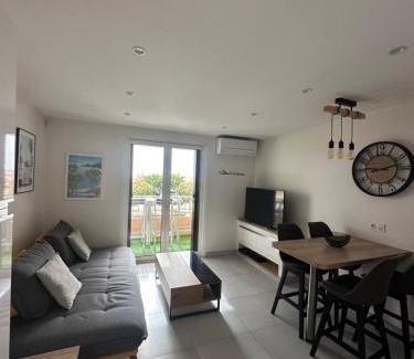 Giens Apartment | T2 Hyeres La Bergerie vue mer 50 M de la plage