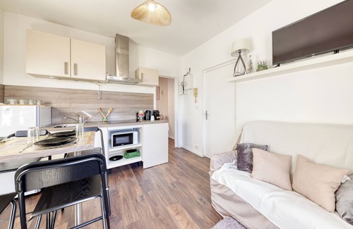 Ivry-port Apartment | T2 little pink nest