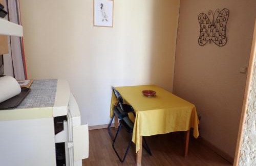 Saint-Jean-de-Vedas Apartment | T2 sur la place du village proche Mer et Montpellier