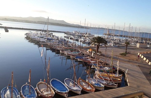 Sanary-sur-Mer Apartment | T3 apartment corniche des Baux, seafront, quiet 5 people 5 minutes from the port and shops