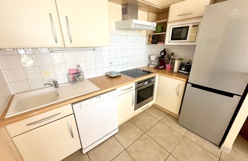 Valras-Plage Apartment | T3 Apartment in Valras-Plage with parking near beach
