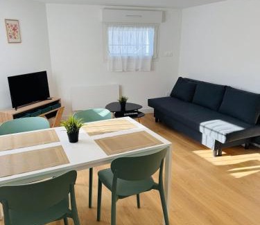 Roseraie Apartment | T3 Chaleureux tout confort bien équipé