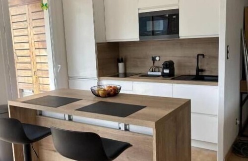 Calvi Apartment | T3 Dernier Étage 2 Chambres ,4 Personnes Piscine à 5 mn à Pied de la Plage