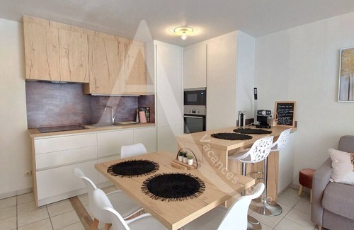 Sete Apartment | T3 sur les hauteurs dans résidence avec piscine