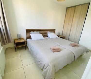 Bourg-les-Valence Apartment | T4 Neuf et climatisé avec garage