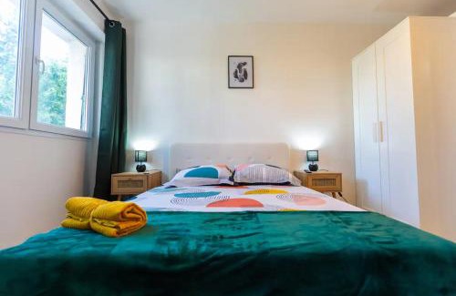 La Villette Apartment | T5 Idéal Groupes & Familles, St Charles-Joliette