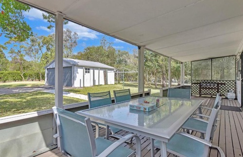 Bellbird House | Tabitha Hill Cottage close to wineries and nature