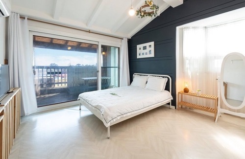 Nam House | Taean Anmyeondo Hwangdo Ilmare Pension