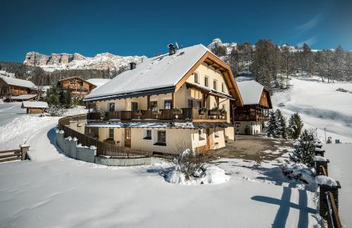 Badia Apartment | Taela Apartments