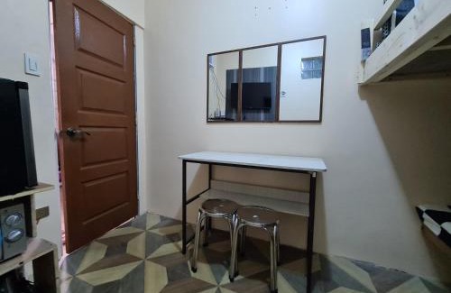 Canlubang Apartment | Tagaytay Staycation House by Bea & RM