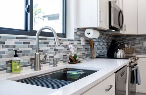 Ives Estates House | TahAri Vista ~ Refined & Renovated 4BR w/patio